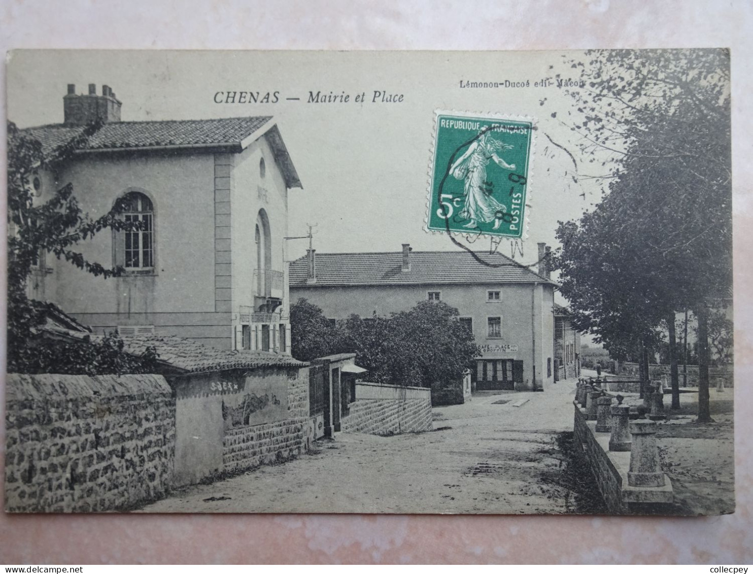 CPA 69 CHENAS Mairie Et Place - Chenas