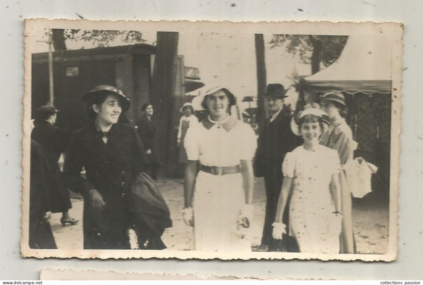 Cp, Carte Photo G. Décés , CHATELLERAULT,  Foire, Vierge - Kermissen