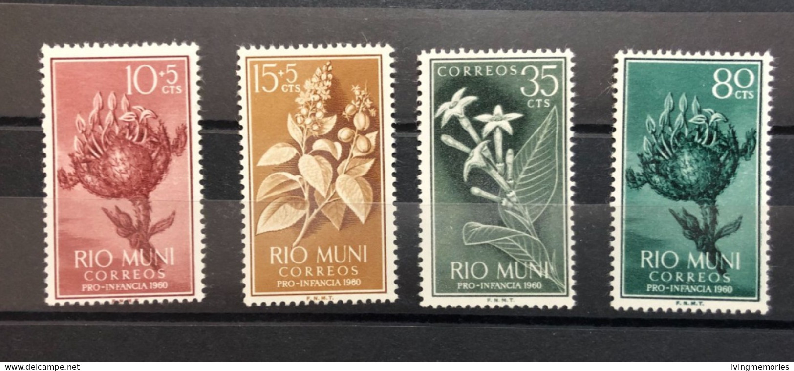 109 VR, RIO MUNI,    4 **MNH Stamps, « FLOWERS », 1959 - Rio Muni