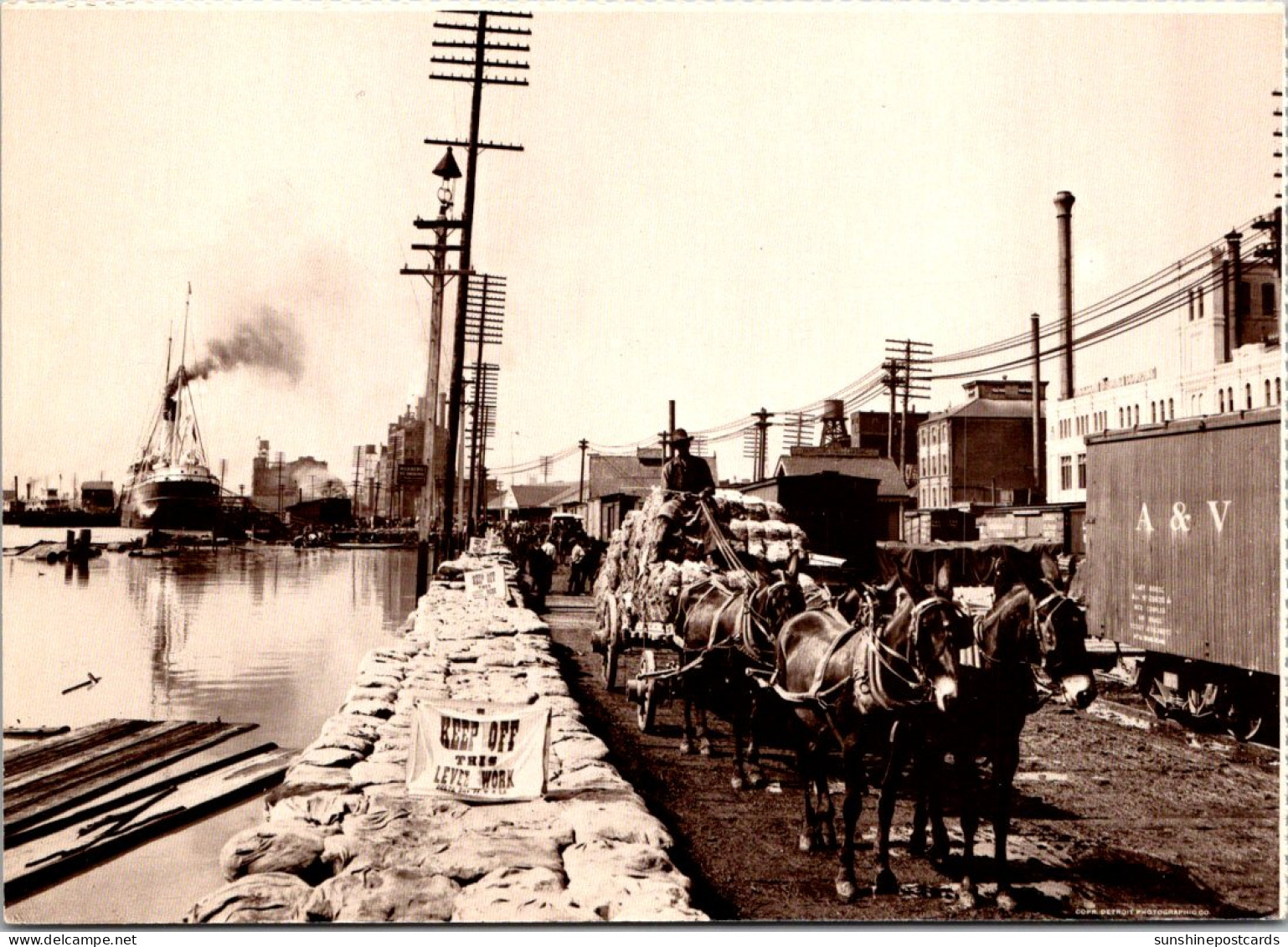 Louisiana New Orleans Sand Bags Piled High On The Mississippi River Circa 1900 - New Orleans