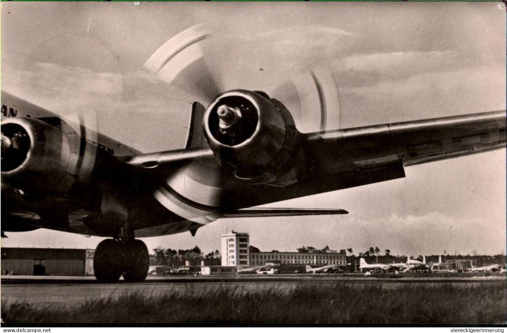 ! 1955 Ansichtskarte Flughafen Frankfurt Am Main, Propellerflugzeug, Propliner, Lufthansa Briefmarken MeF - 1946-....: Era Moderna