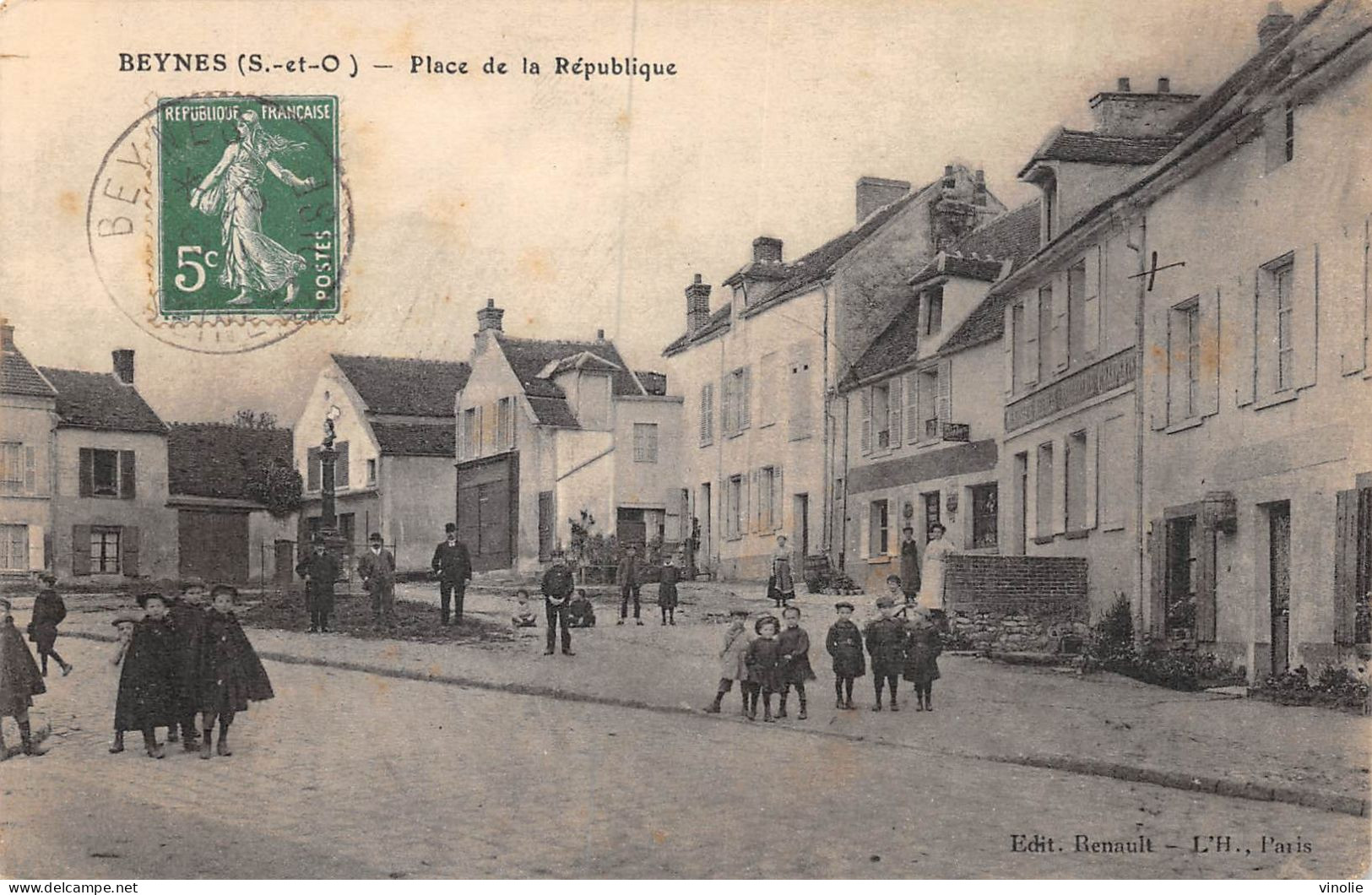 23-2566 : BEYNES. PLACE DE LA REPUBLIQUE - Beynes