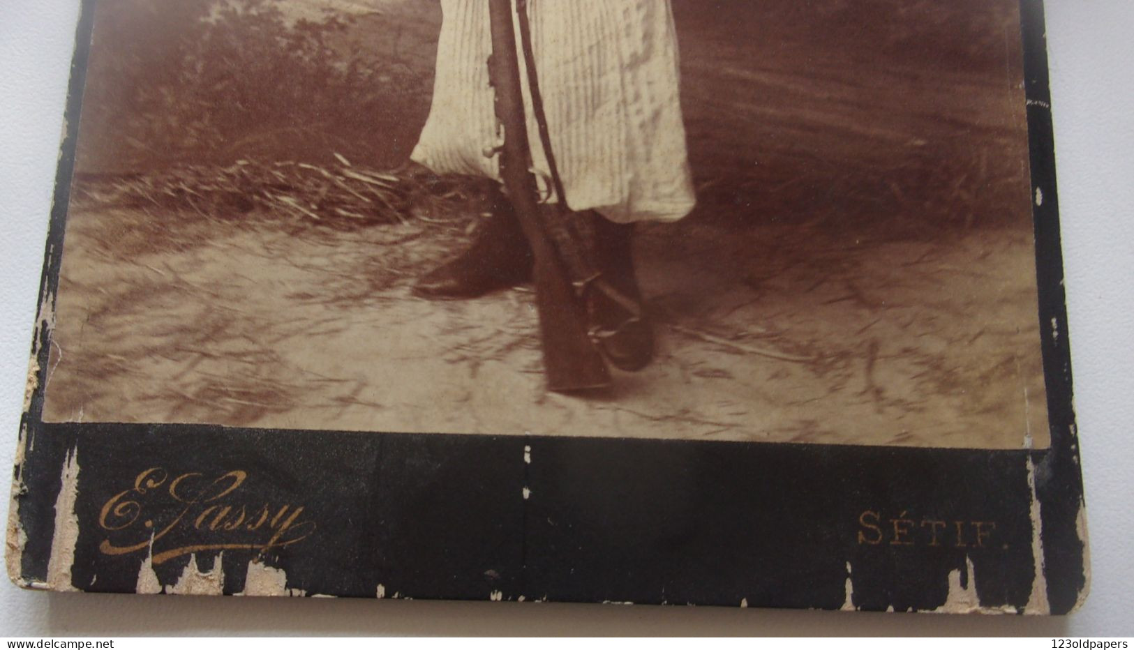 Photo Cabinet ZOUAVE EN PIED UNIFORME ARME  TENUE COMPLETE PAR PASSY A SETIF CIRCA 1890 - 1914-18