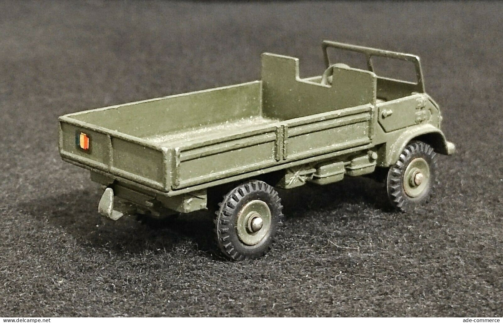 Dinky Toys Mercedes-Benz Unimog 821 France - Modellino Militare Metallo