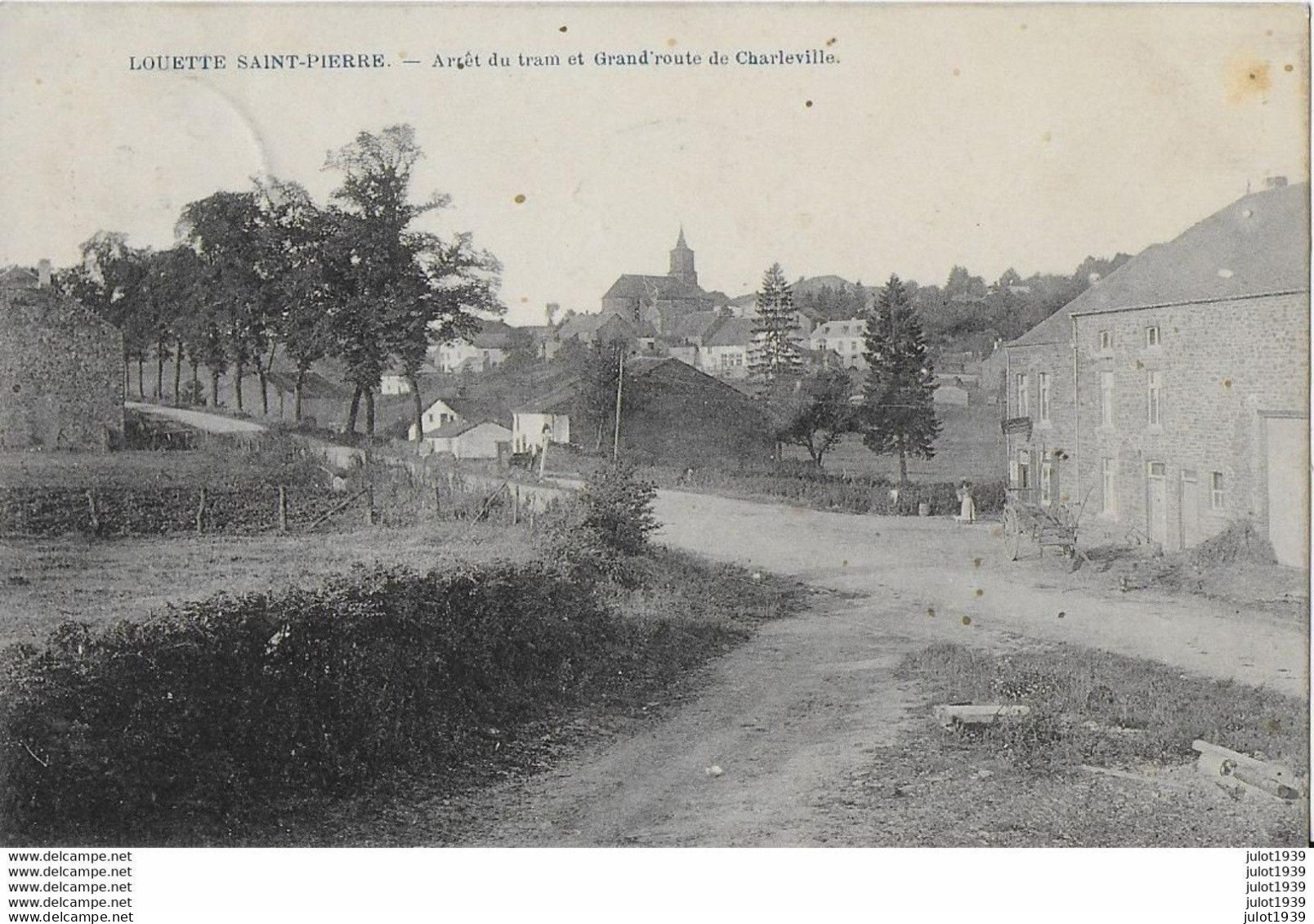 LOUETTE - St - PIERRE ..-- TRAM .  ARRET Du TRAM . Route De CHARLEVILLE . 1923 Vers GAND . Voir Verso . - Gedinne