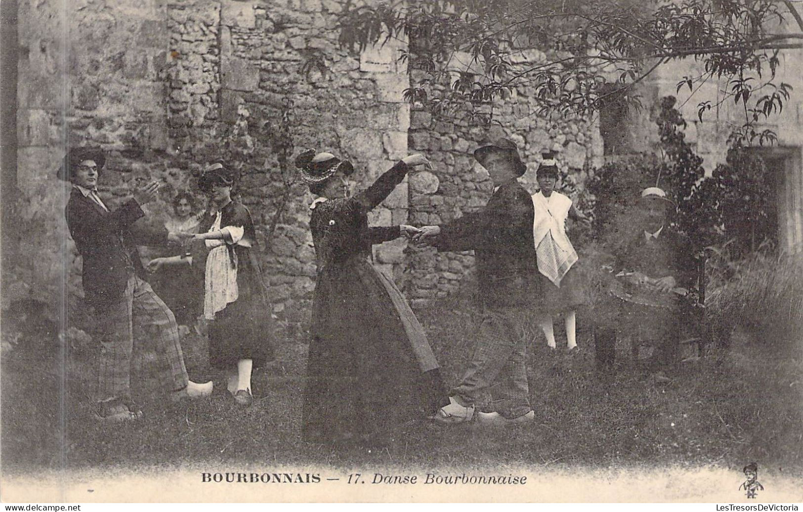 FOLKLORE - BOURBONNAIS - Danse Bourbonnaise - Carte Postale Ancienne - Danses
