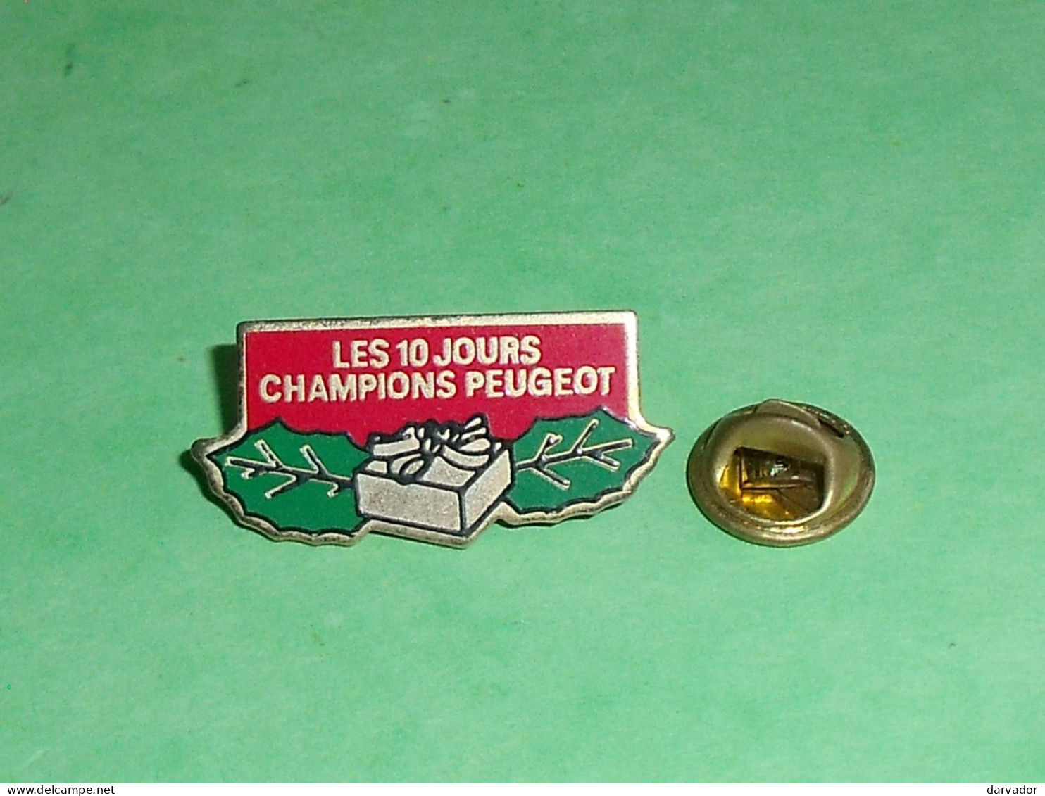 TB6BB / Pin's : Voiture , Les 10 Jours Champions Peugeot                          état (voir Scan ) - Car Racing - F1