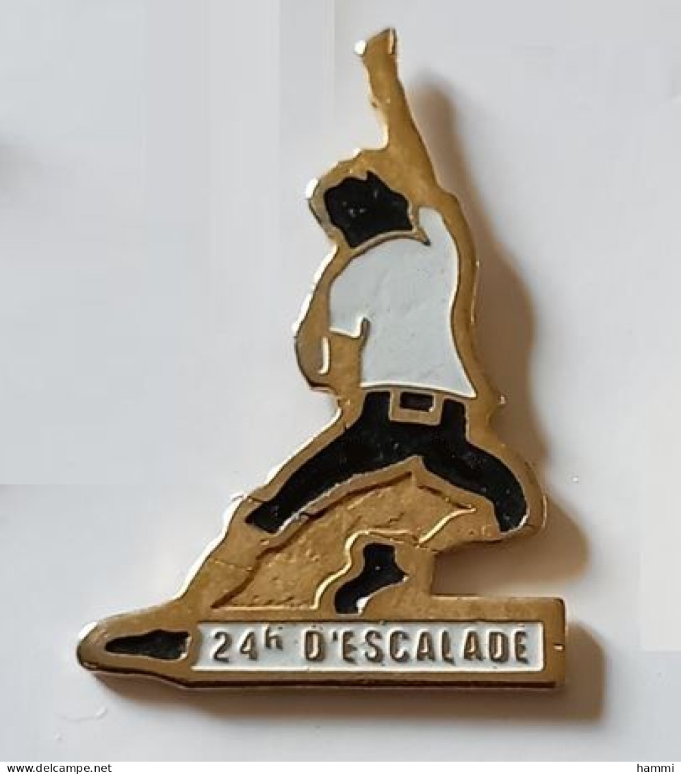 XX389 Pin's Alpinisme 24 H D'escalade Achat Immédiat - Alpinisme