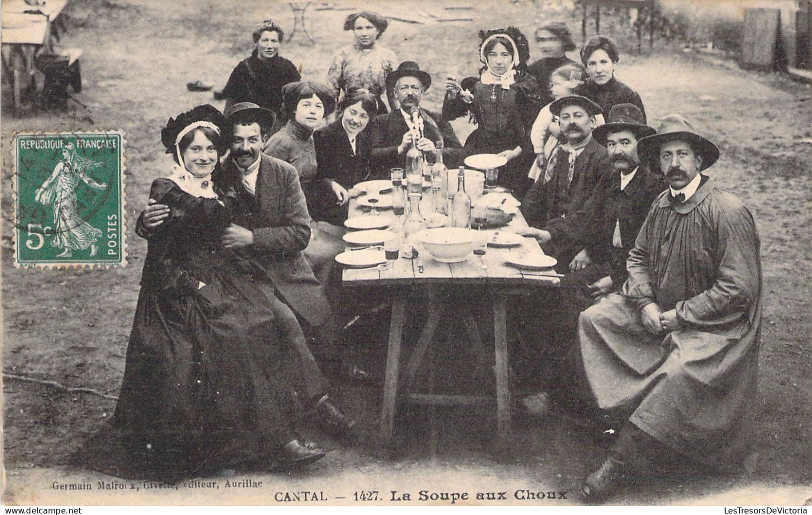 FOLKLORE - CANTAL - La Soupe Aux Choux - Editeur Aurillac - Carte Postale Ancienne - Other & Unclassified