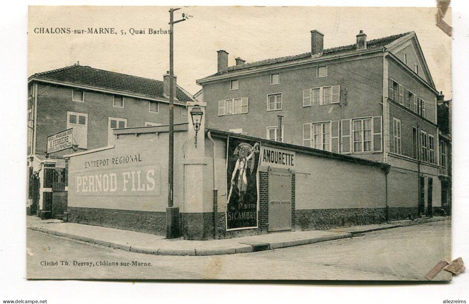 CPA  51 : CHALONS Sur MARNE  Quai Barbat Avec Pub Pernod Et Amourette   VOIR    DESCRIPTIF  §§§ - Châlons-sur-Marne