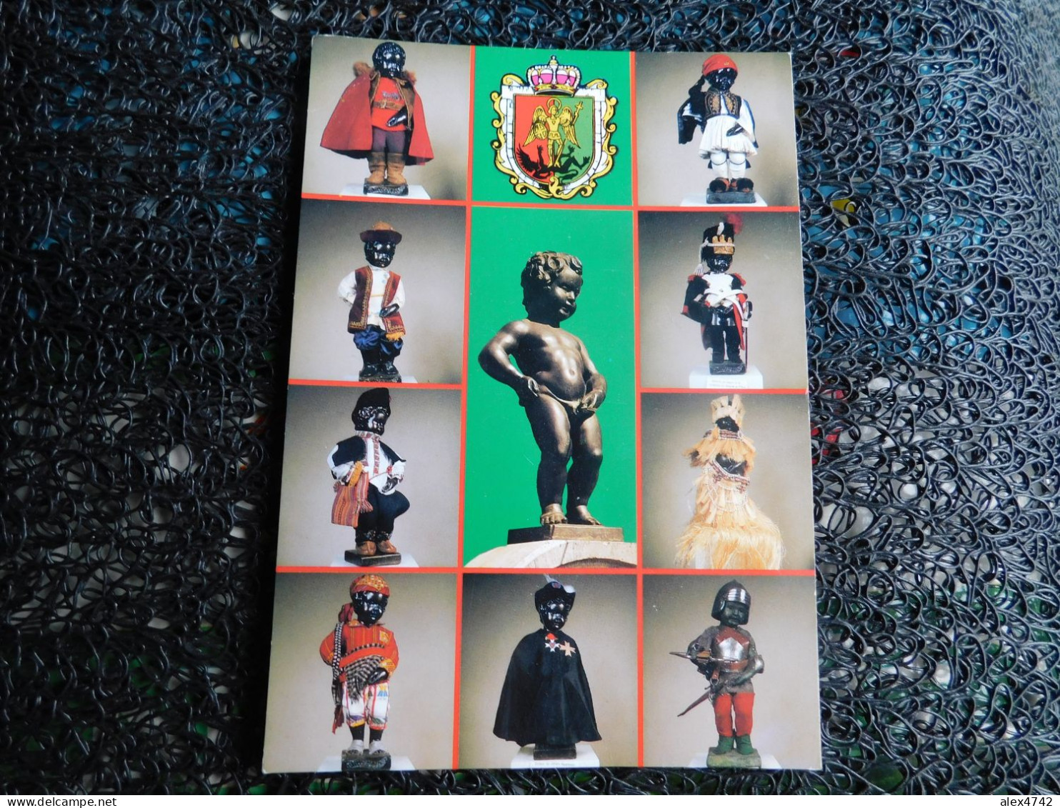 Manneken-Pis, 9 Costumes (J17) - Beroemde Personen