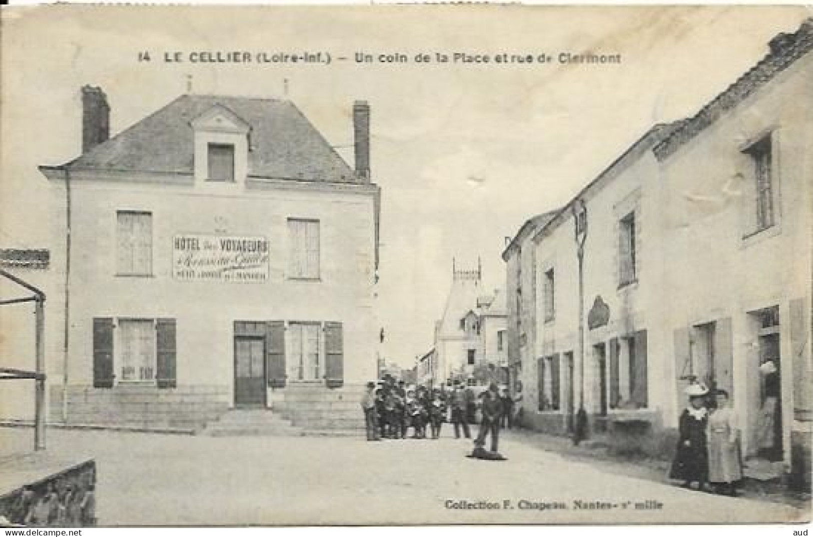 LE CELLIER, Un Coin De La Place, état - Le Cellier