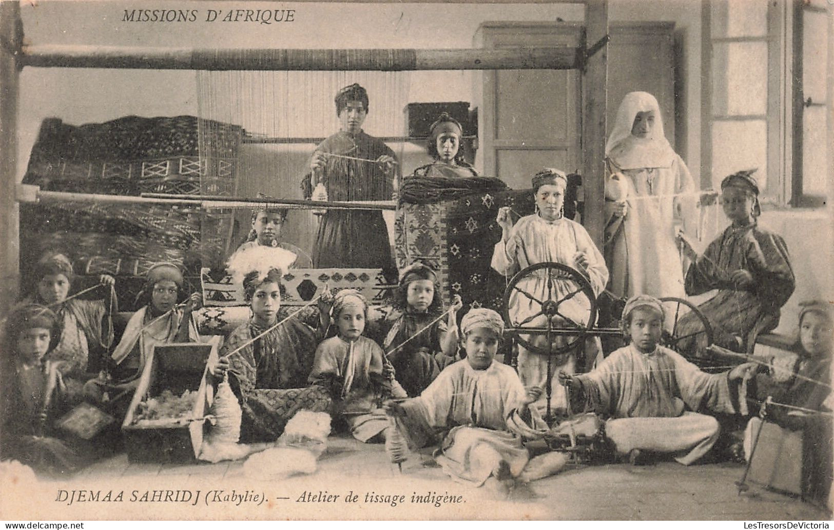 Algérie - Missions D'Afrique - Djemaa Sahridj (Kabylie) - Atelier De Tissage Indigène - Carte Postale Ancienne - Professions