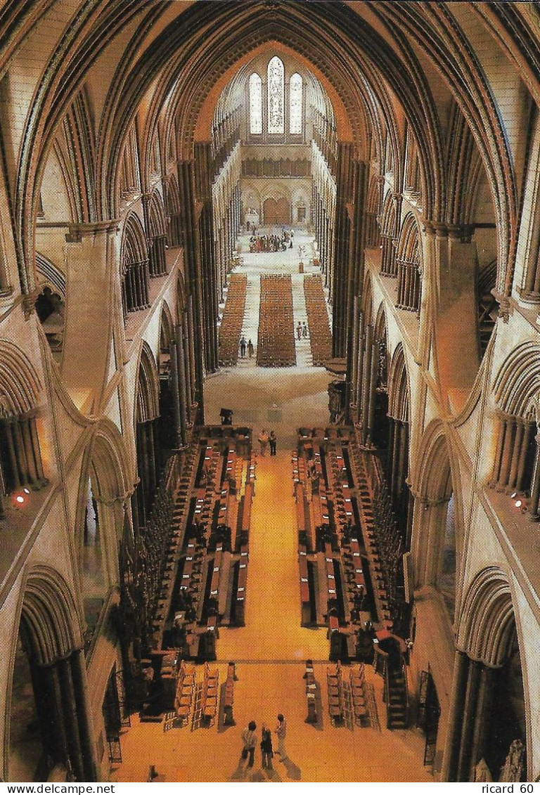 Cp Neuve, Salsbury Cathedral, La Nef, Le Choeur, Vue Plongeante Intérieure - Salisbury