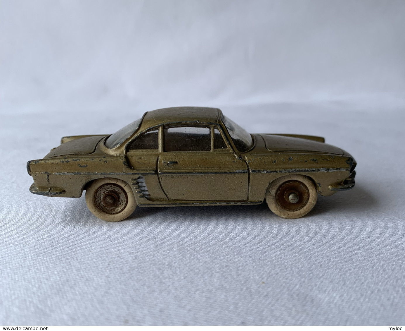 Dinky Toys. Renault Floride. 10 Cm - Dinky