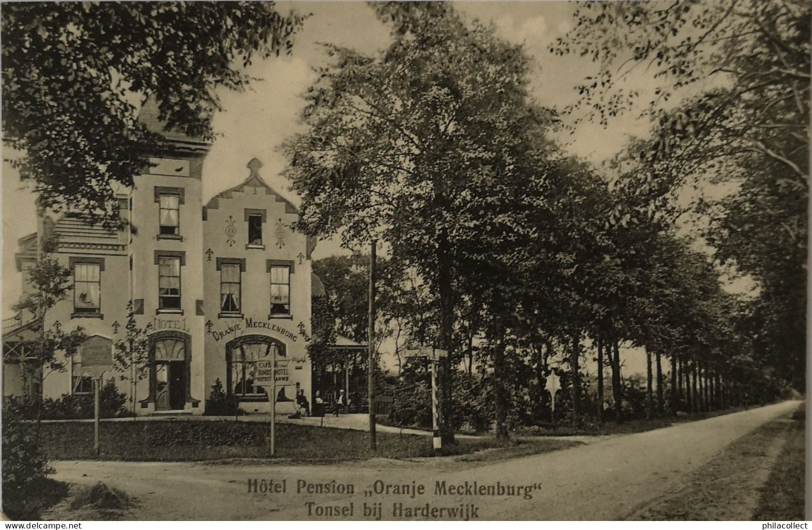 Tinsel Bij Harderwijk // Hotel Oranje Mecklenburg 1912 - Harderwijk