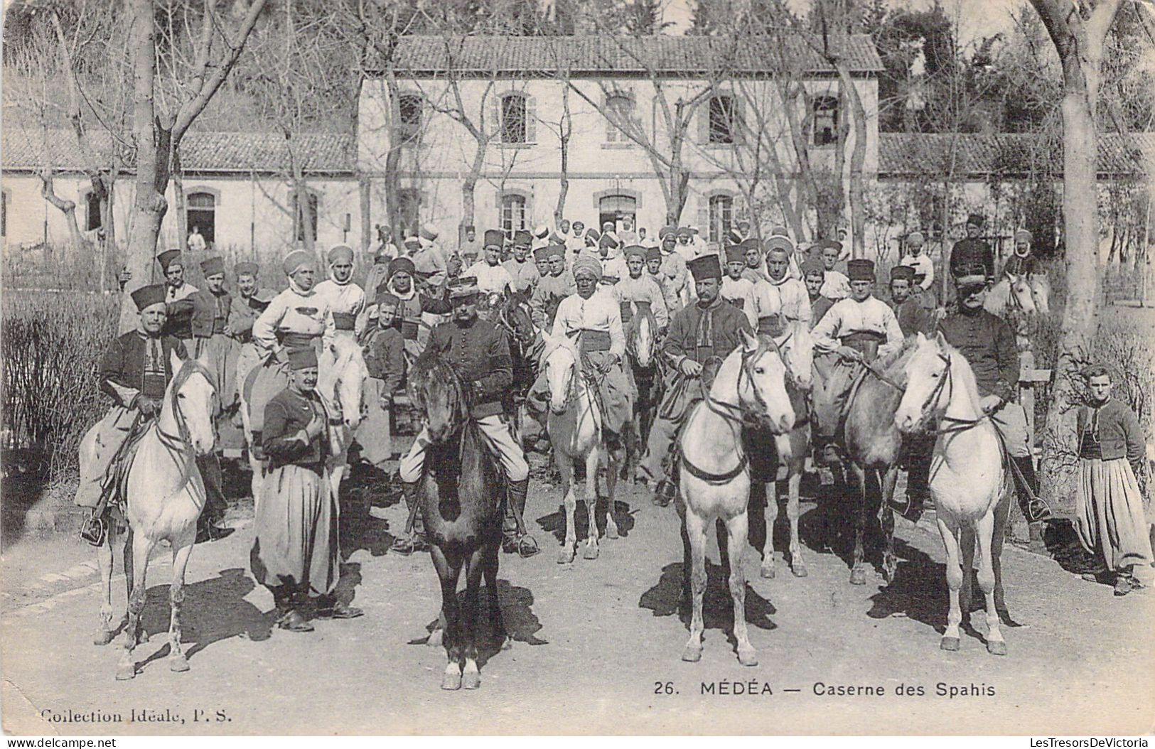 ALGERIE - Médéa - Caserne Des Spahis - Militaria - Carte Postale Ancienne - Medea