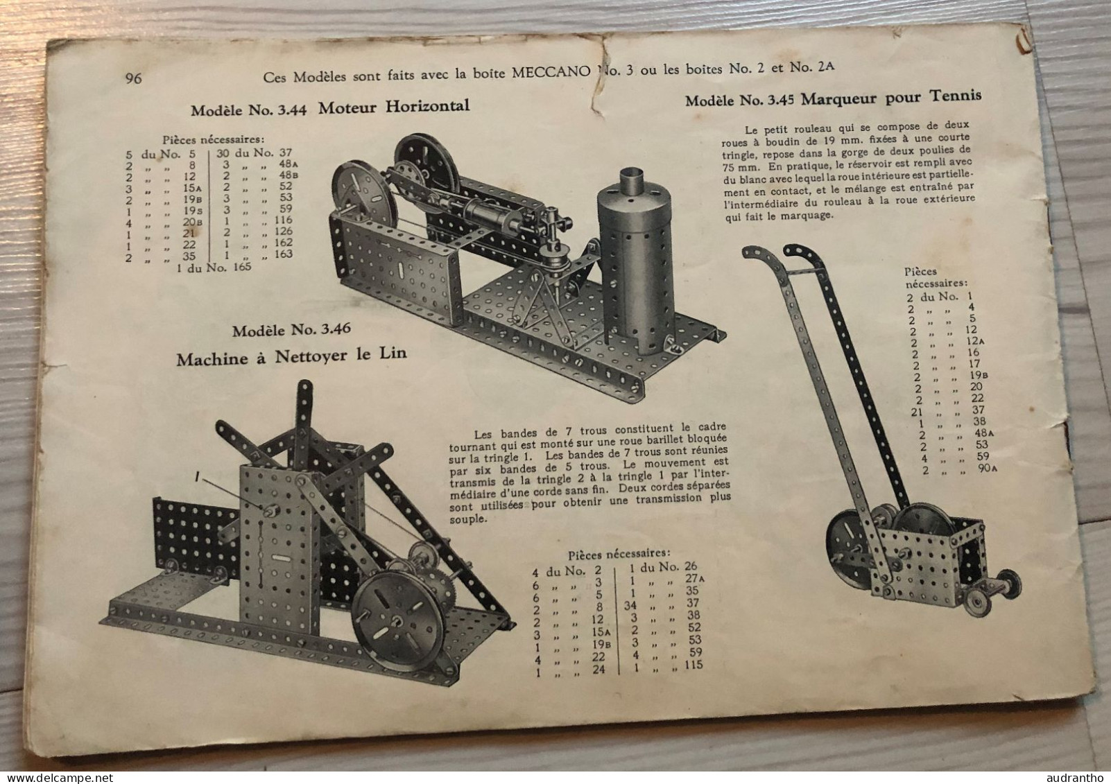 Divers Morceaux D'anciens Catalogues Meccano - Meccano