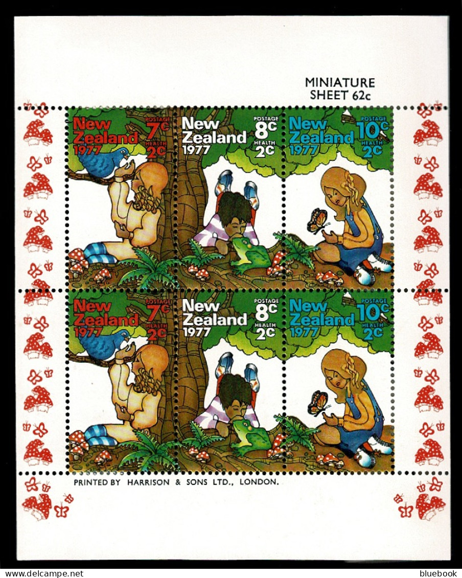 Ref 1602 - New Zealand 1977 - Health Stamps MNH Miniature Sheet - SG MS 1152 - Ungebraucht