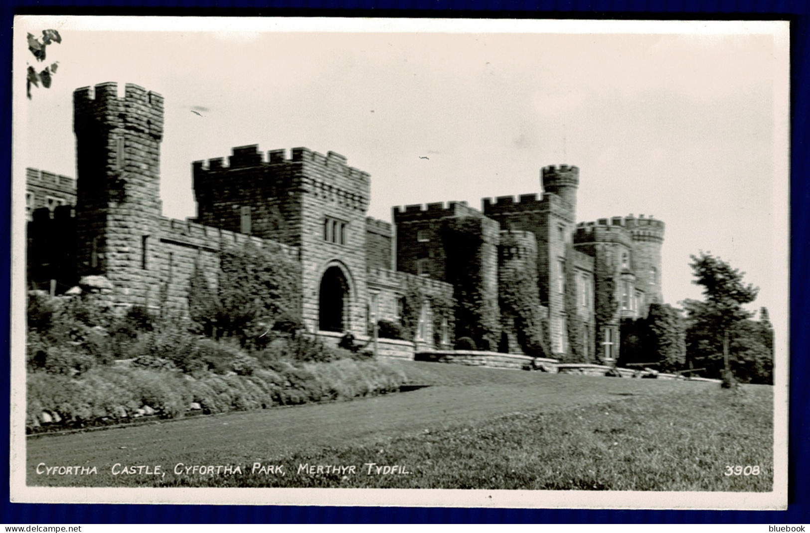 Ref 1603 - Real Photo Postcard Cyfortha (sic) Cyfartha Castle MerthyrTydfil Glamorgan Wales - Glamorgan