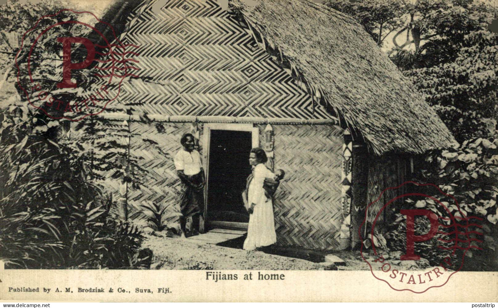 FIJI. FIJIANS AT HOME. - Fidji