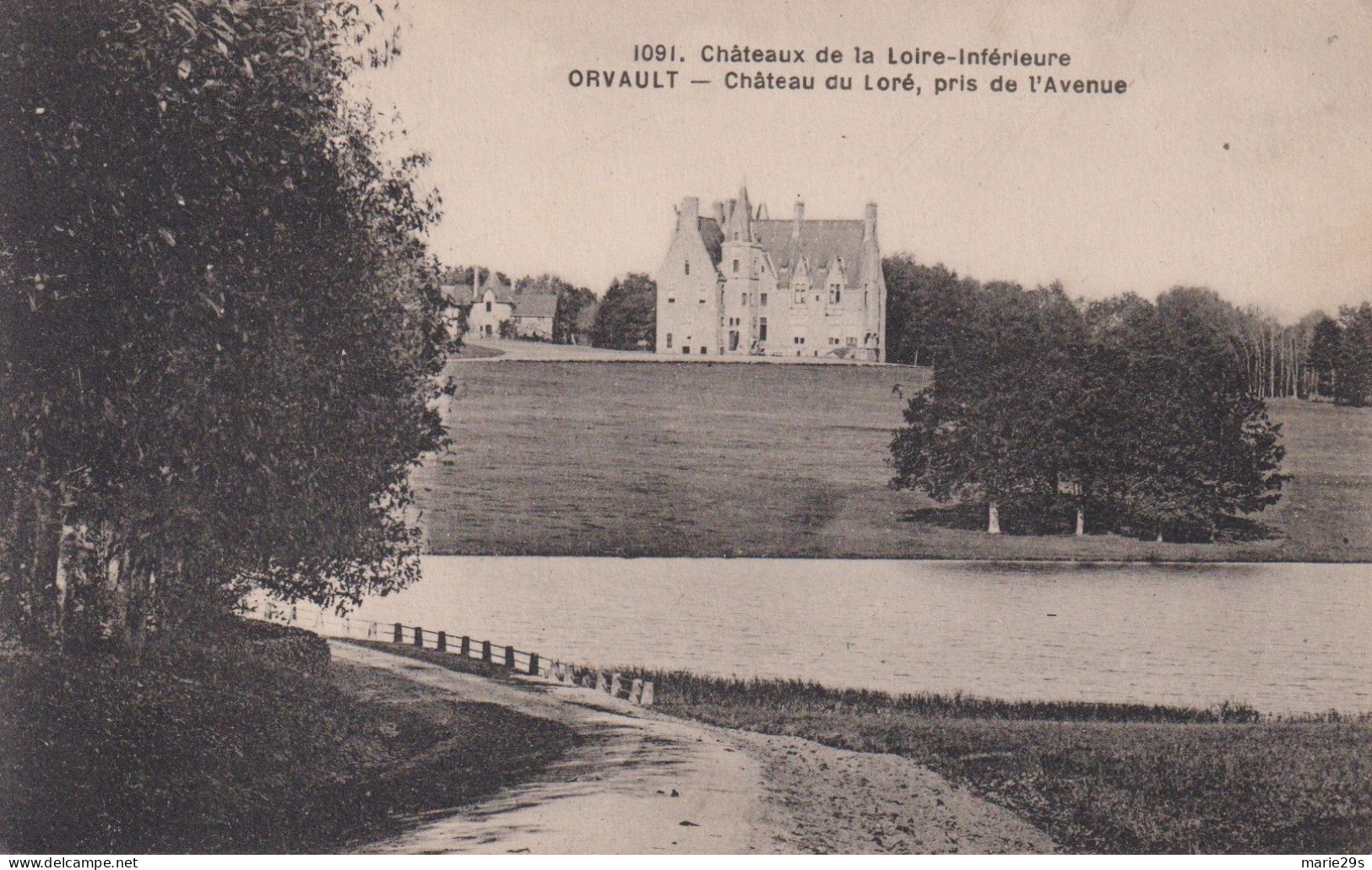44 ORVAULT Château Du Loré, Pris De L'avenue - Orvault