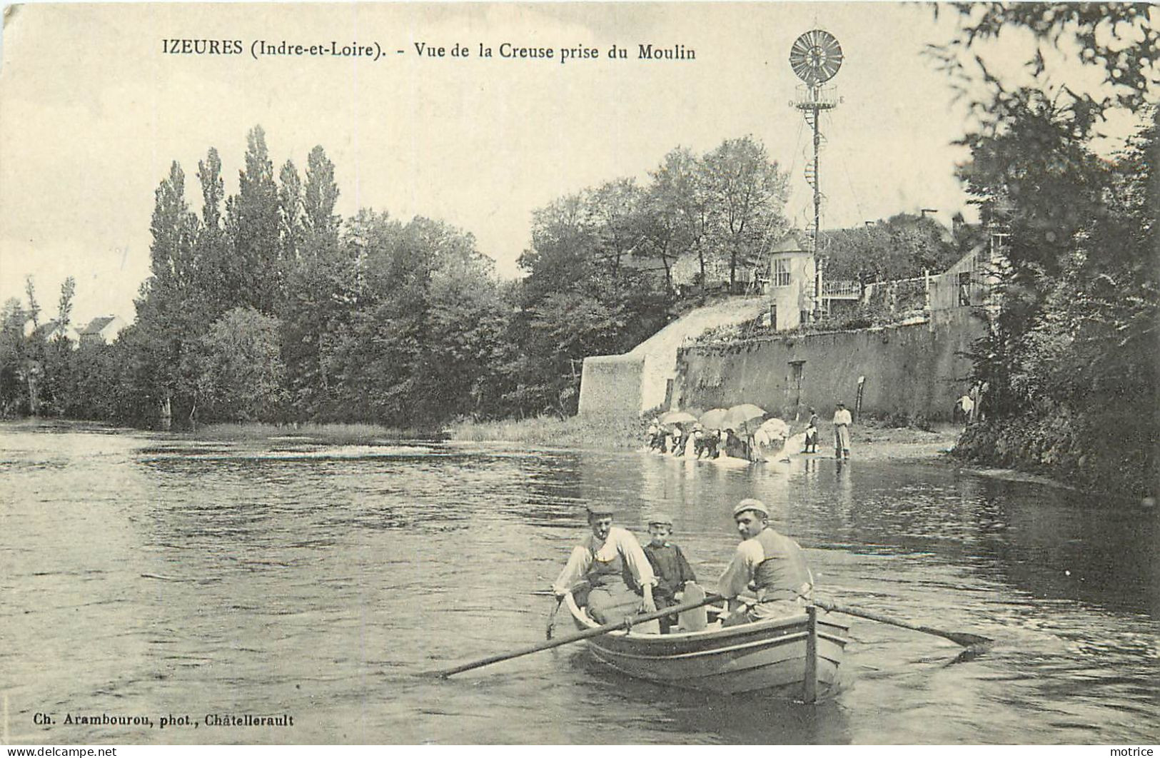 IZEURES - Vue De La Creuse Prise Du Moulin, Une éolienne. - Wassertürme & Windräder (Repeller)