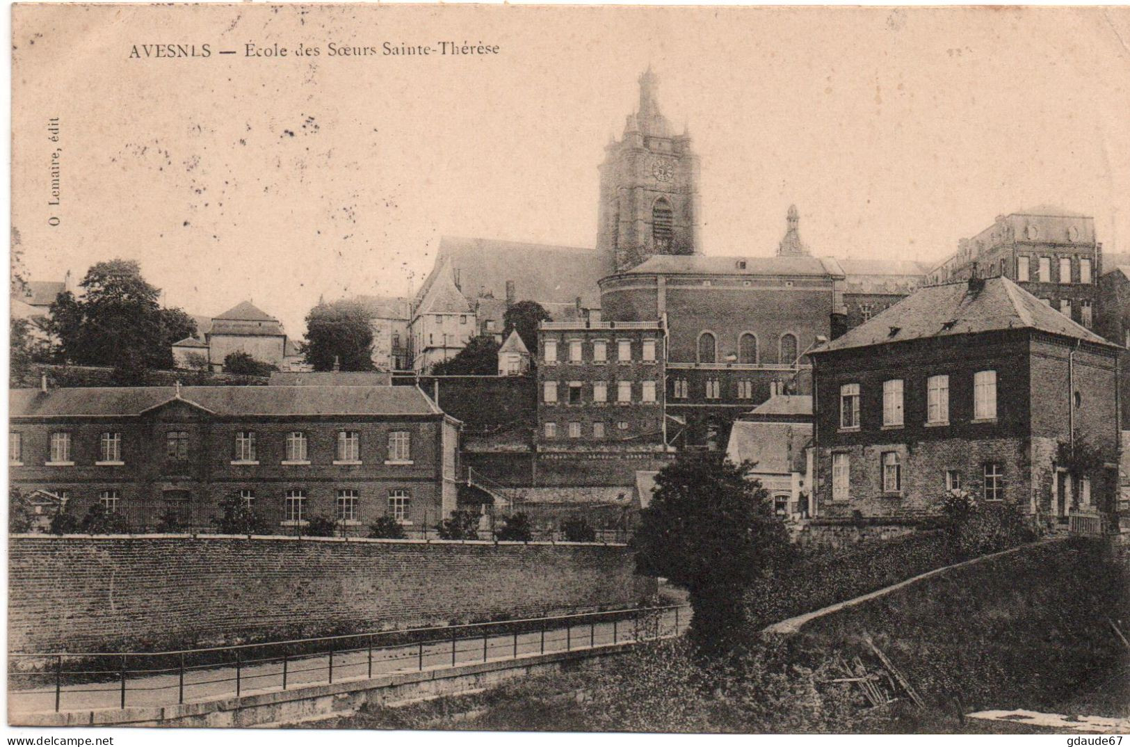 AVESNES SUR HELPE (59) - ECOLE DES SOEURS SAINTE THERESE - Avesnes Sur Helpe