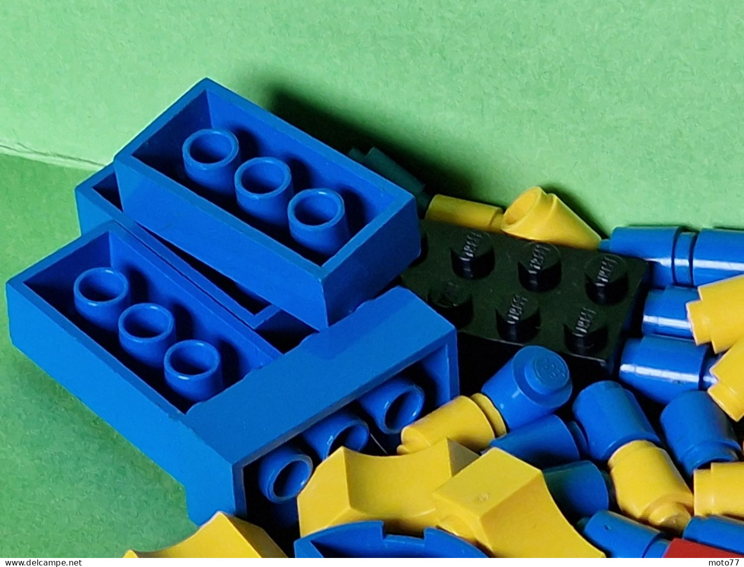 Lot Ancien Jeux De Construction LEGO - Ensemble De 100 éléments DIVERS Formes Et Couleurs - Vers 1970 - Lots