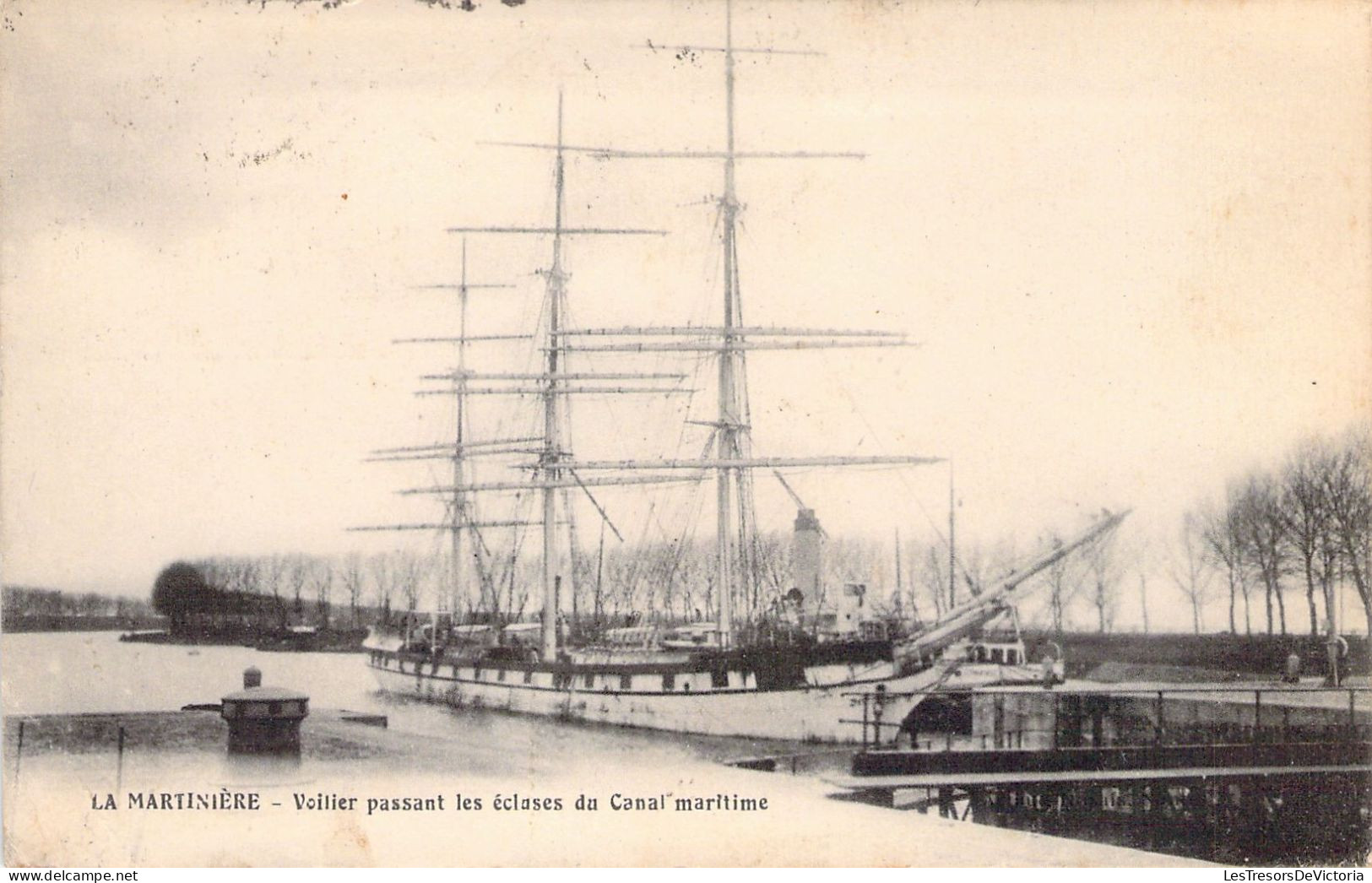 BATEAUX - VOILIERS - La Martinière - Voilier Passant Les éclases De Canal Maritime - Carte Postale Ancienne - Segelboote