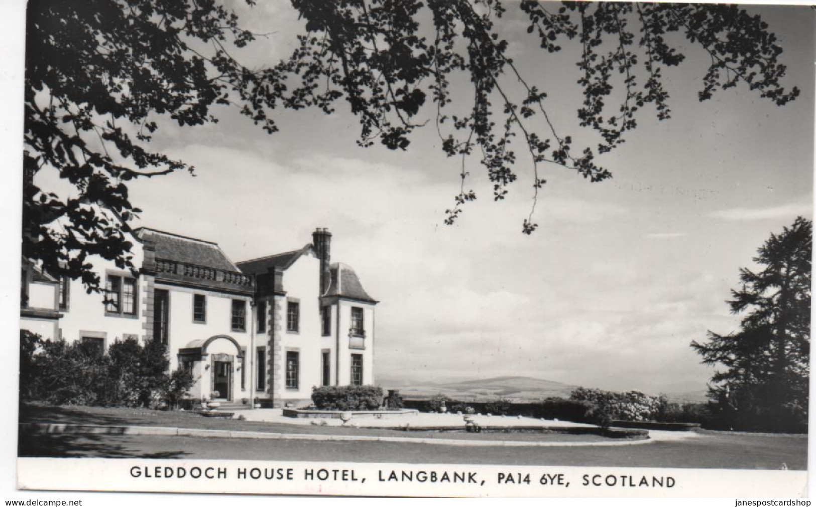 REAL PHOTOGRAPHIC POSTCARD - GLEDDOCH HOUSE HOTEL -  LANGBANK - SCOTLAND - Renfrewshire