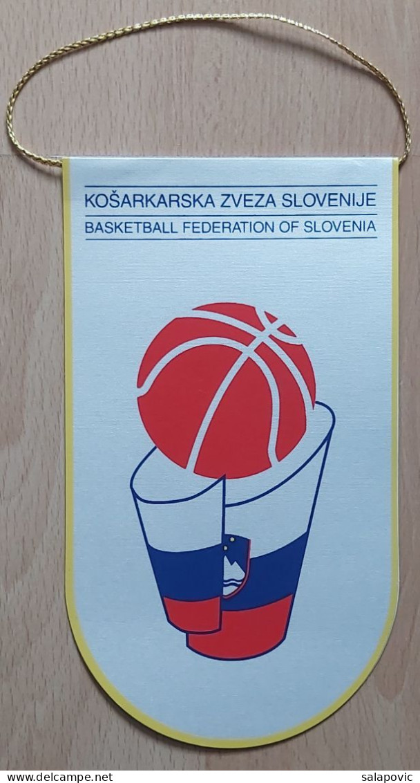 Basketball Federation Of Slovenia Košarkaška Zveza Savez Slovenija PENNANT, SPORTS FLAG ZS 2/12 - Habillement, Souvenirs & Autres