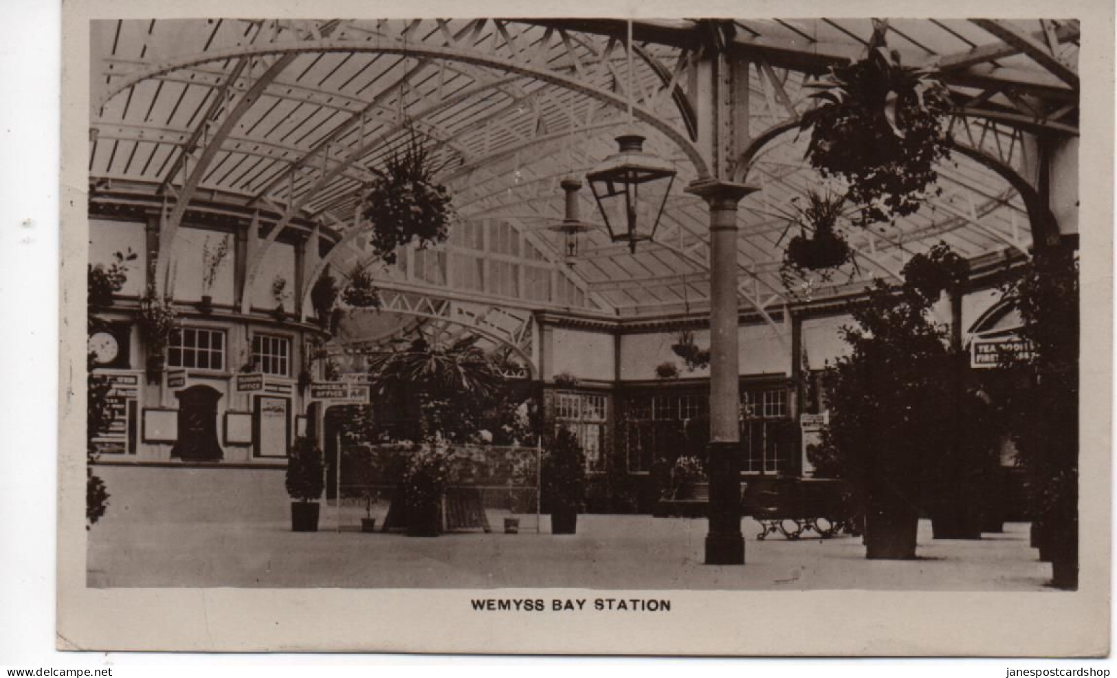 REAL PHOTOGRAPHIC POSTCARD - WEMYSS BAY STATION - RENFREWSHIRE - SCOTLAND - Renfrewshire