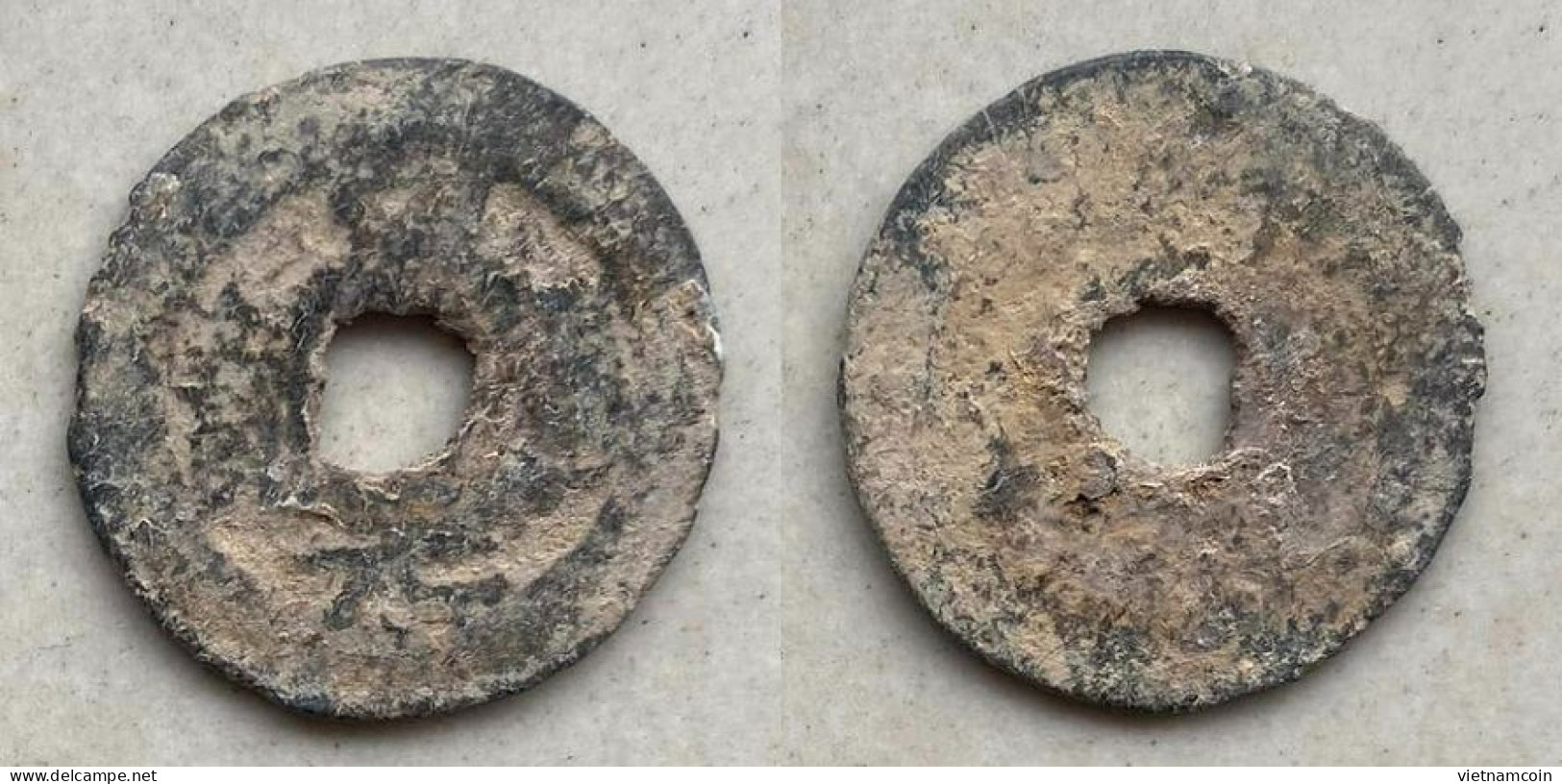 Ancient Annam Coin  Hoang Nguyen Thong Bao (zinc Coin) THE NGUYEN LORDS (1558-1778) - Vietnam