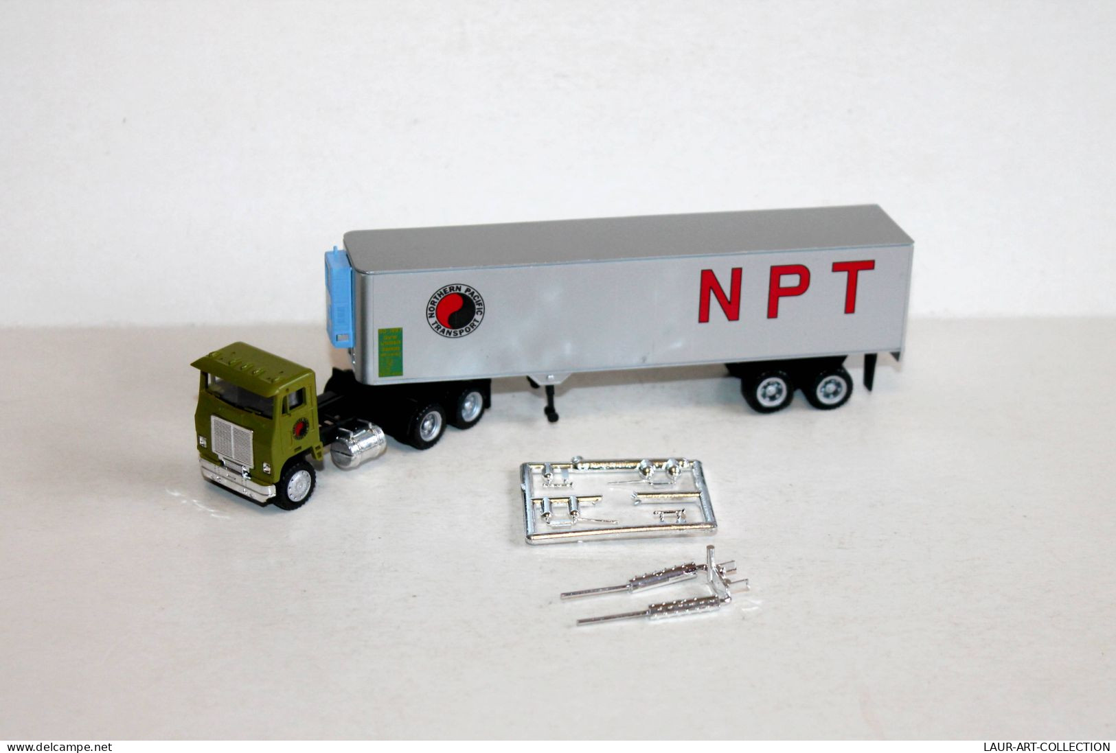 CAMION POIDS LOURD 1/87 NPT NORTHERN PACIFIC TRANSPORT, TRACTEUR + SEMI REMORQUE - AUTOMOBILE MINIATURE (1712.14) - Echelle 1:87