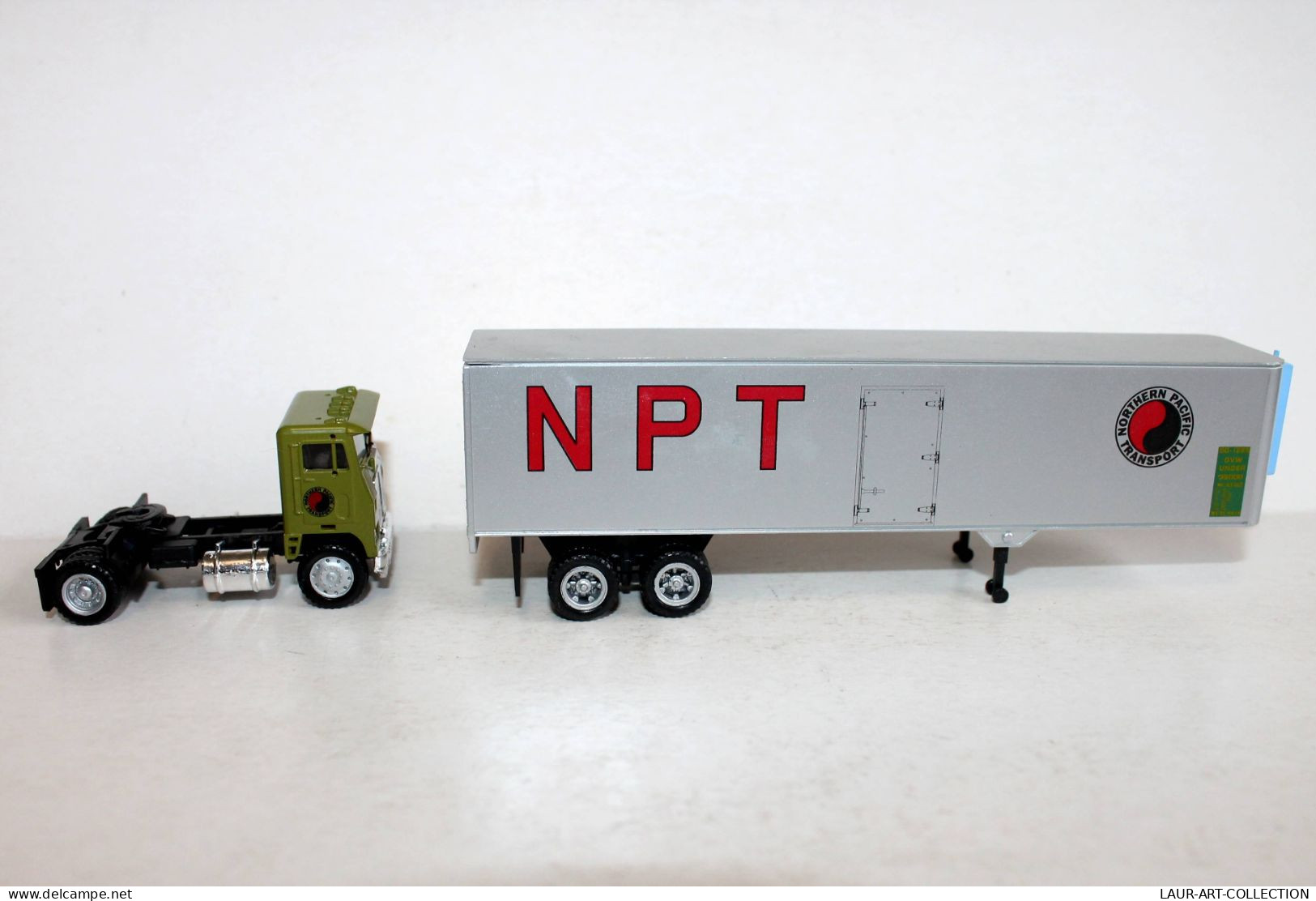 CAMION POIDS LOURD 1/87 NPT NORTHERN PACIFIC TRANSPORT, TRACTEUR + SEMI REMORQUE - AUTOMOBILE MINIATURE (1712.16) - Echelle 1:87