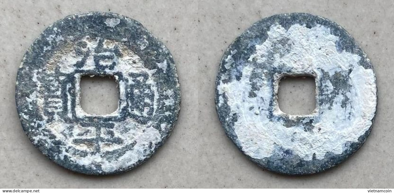 Ancient Annam Coin Tri Binh Thong Bao (zinc Coin) THE  NGUYEN LORDS (1558-1778) - Vietnam