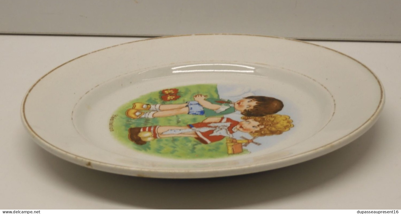 -ASSIETTE A DESSERT CERAMIQUE LUNEVILLE HESITATION DEMI PORCELAINE enfants    E