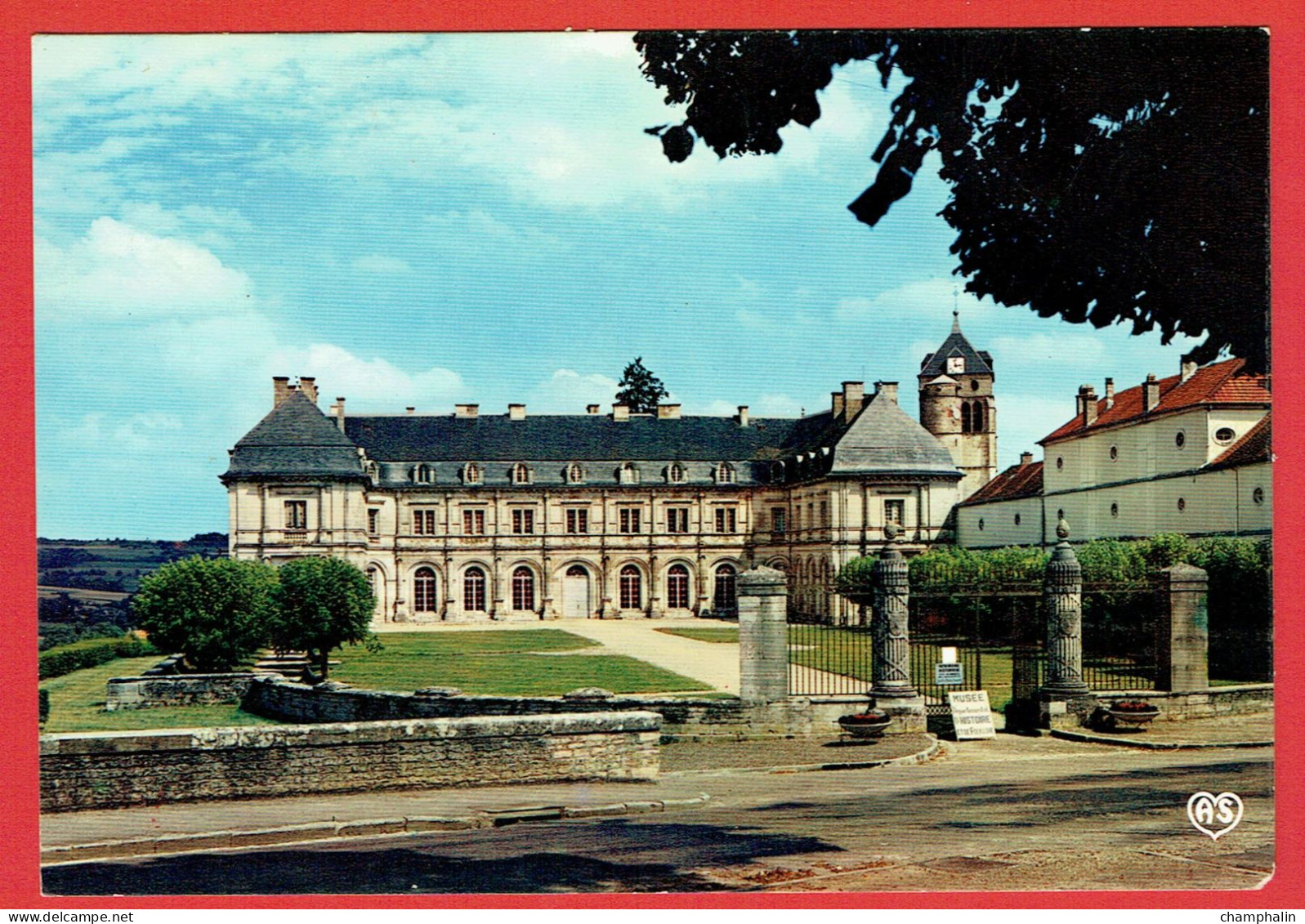 Champlitte - Ensemble Du Portail Et De La Cour D'honneur Du Château - Champlitte
