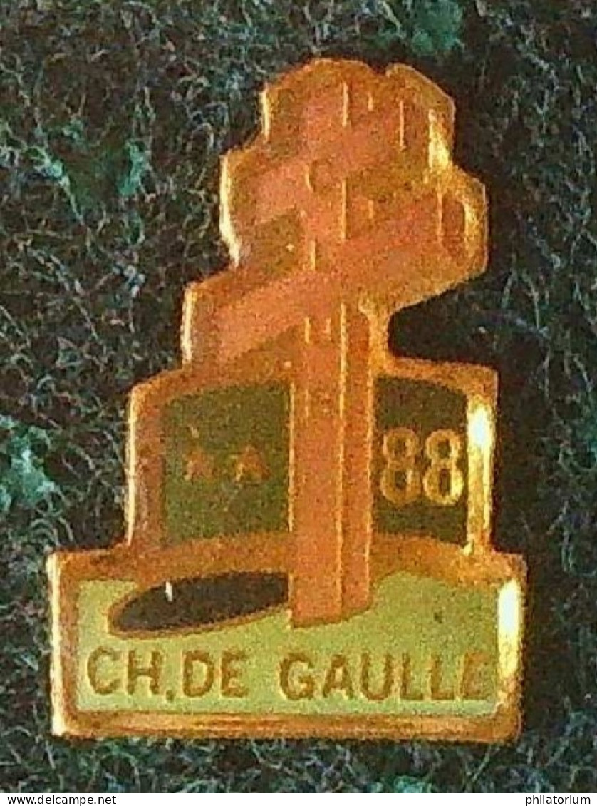 Pin's; Club 88 Ch. De Gaulle - Personnes Célèbres