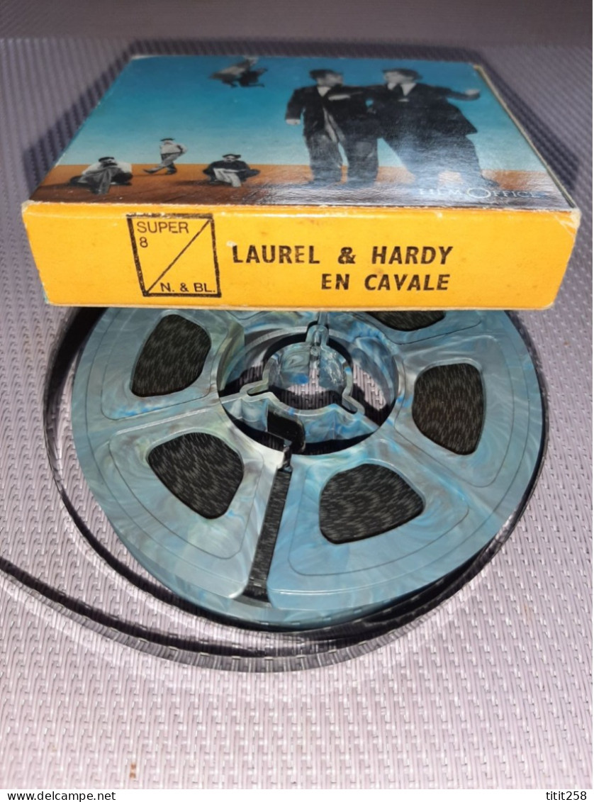 Film Super 8 Laurel Et Hardy En Cavale - Bobines De Films: 35mm - 16mm - 9,5+8+S8mm