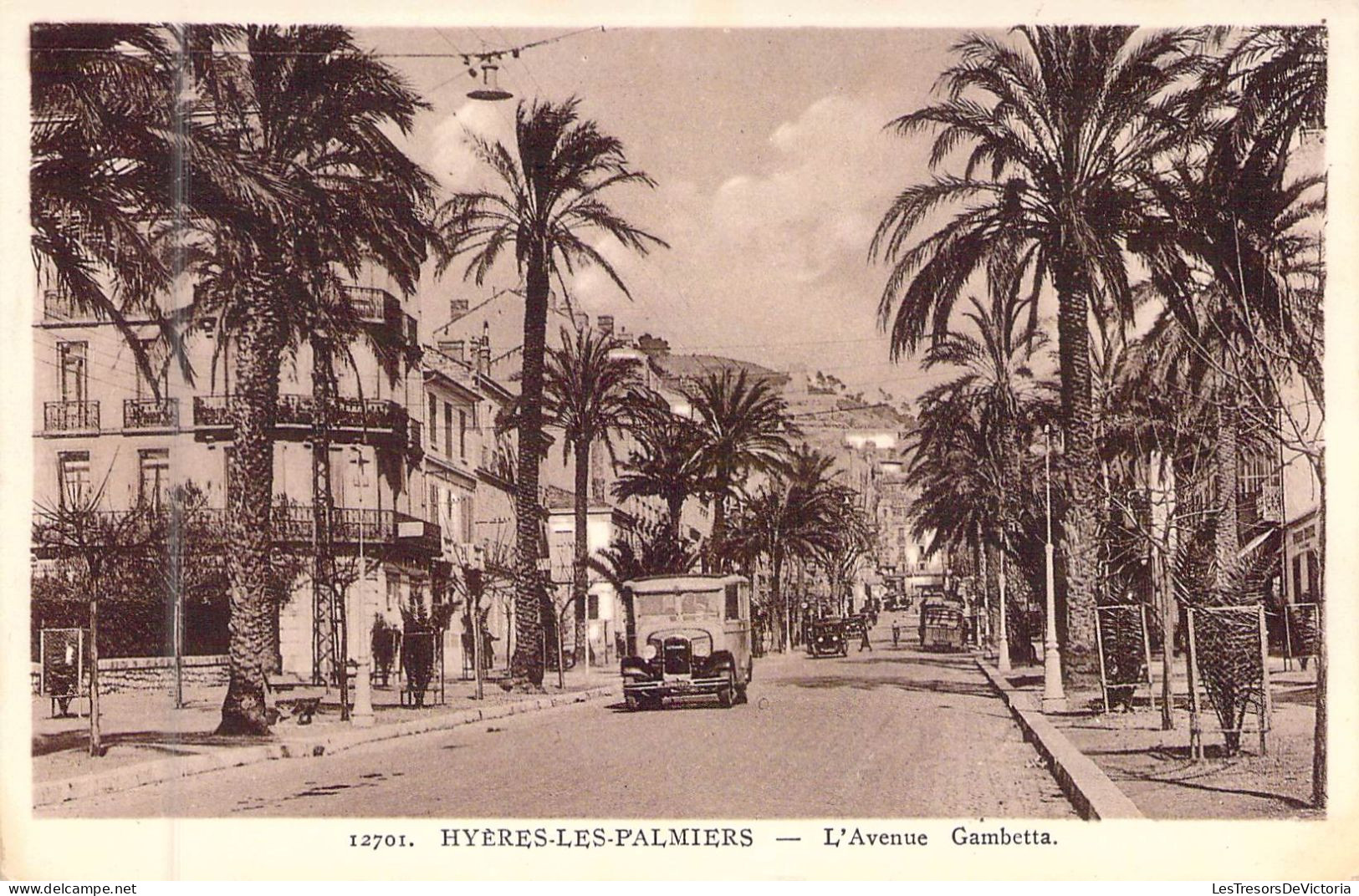 FRANCE - 83 - HYERES LES PALMIERS - L'Avenue Gambetta - Carte Postale Ancienne - Hyeres