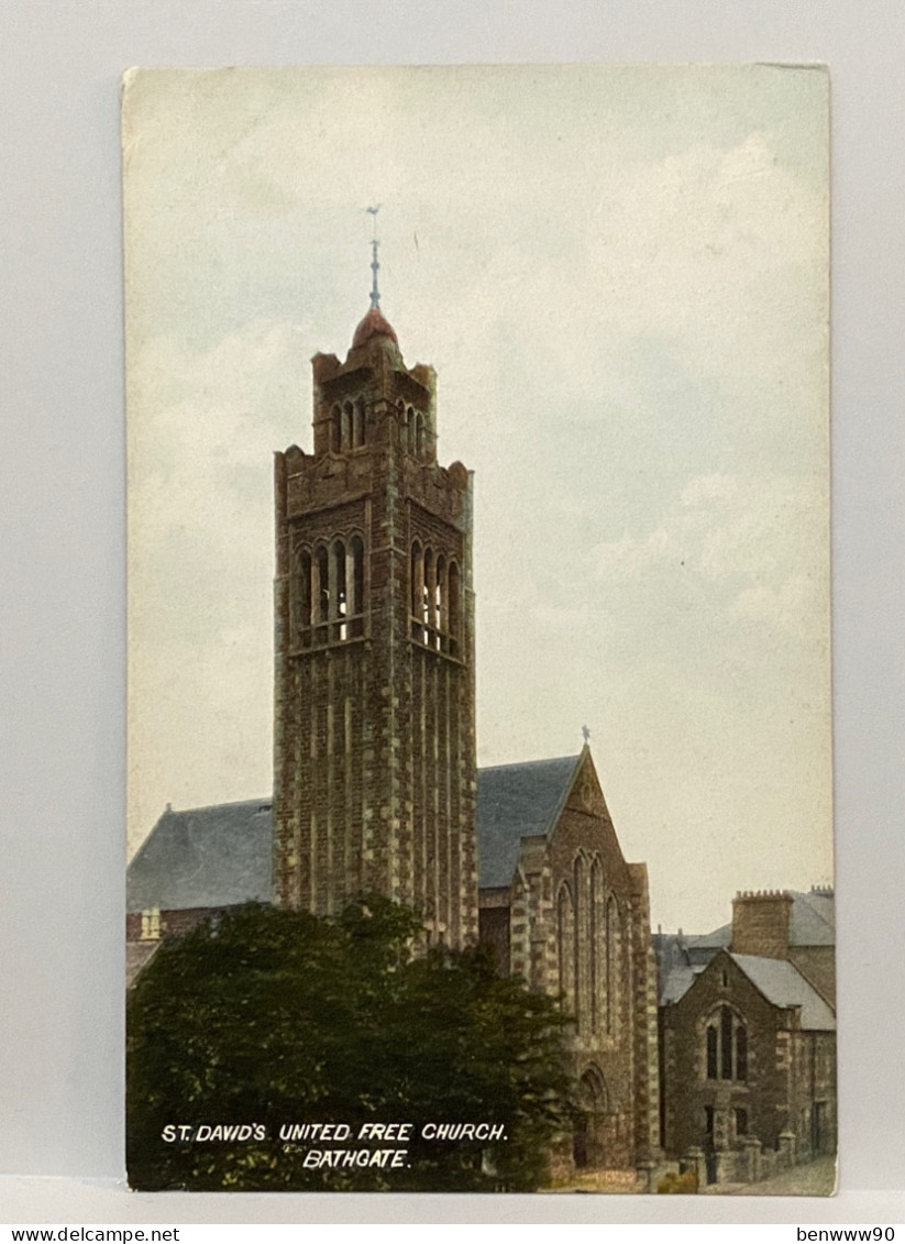 ST. DAVID'S UNITED FREE CHURCH, BATHGATE, West Lothian, Scotland Postcard - West Lothian