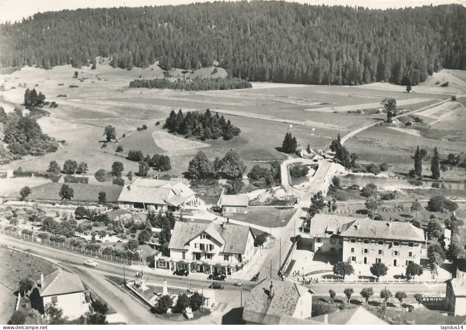 AW  126 -  C P S M -  OYE ET PALLET    (25)    EN AVION AU DESSUS...ENTREE DU VILLAGE - Isle Sur Le Doubs