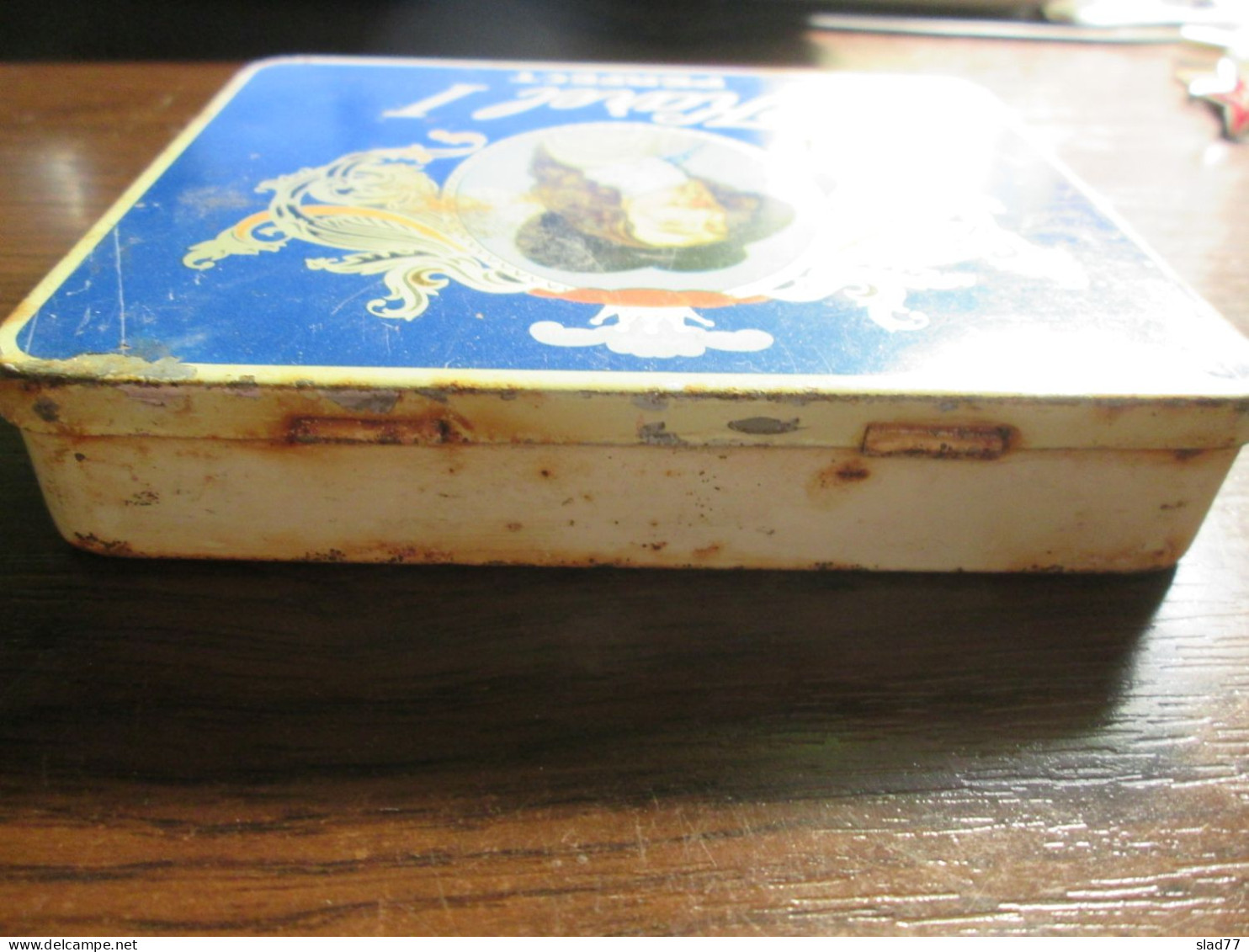 Vintage Karel I Perfect Tobacco Cigarette Tin Box - Schnupftabakdosen (leer)