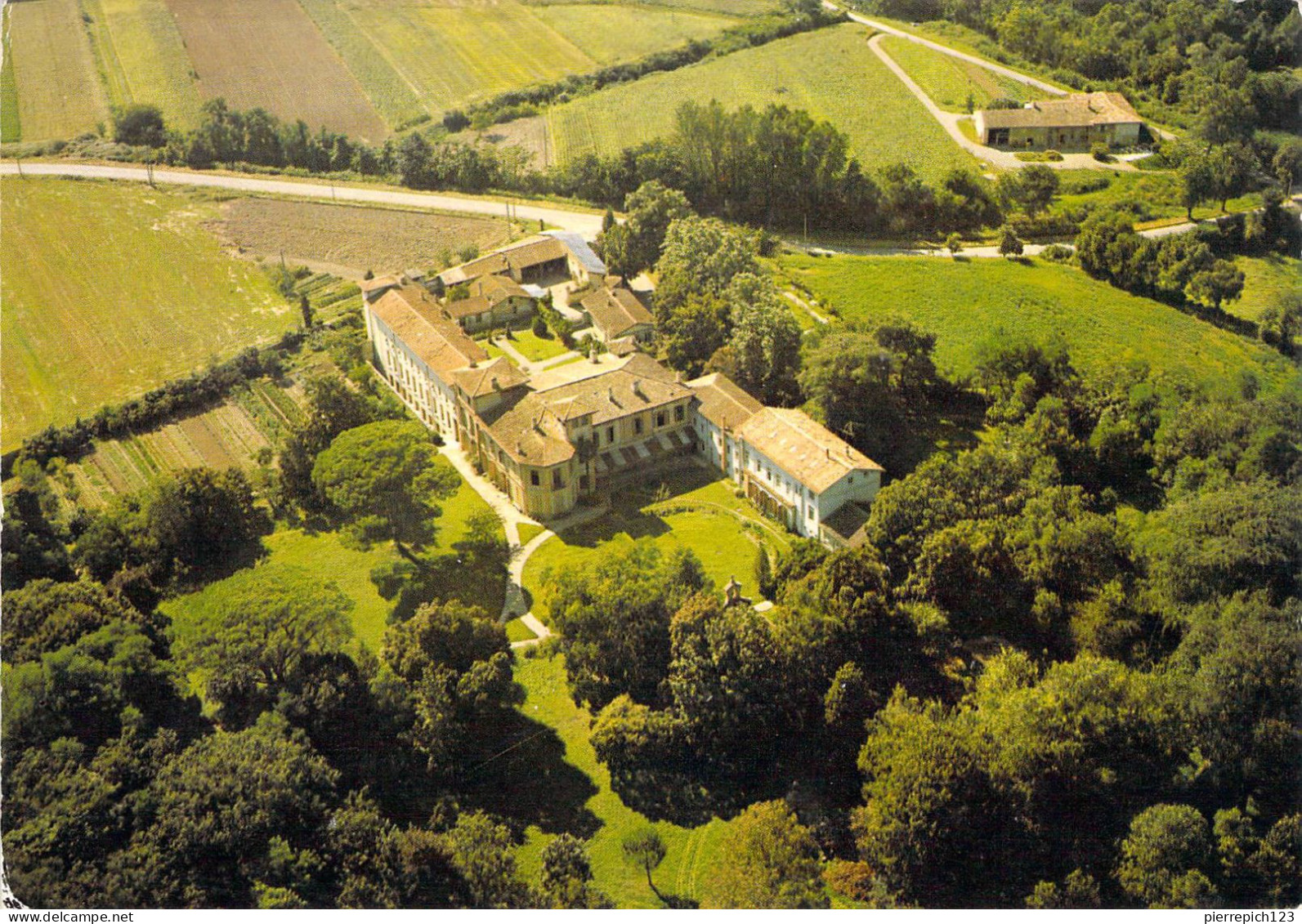 82 - Verdun Sur Garonne - Mas Grenier - Monastère Des Bénédictines Du Saint Sacrement - Vue Aérienne - Verdun Sur Garonne