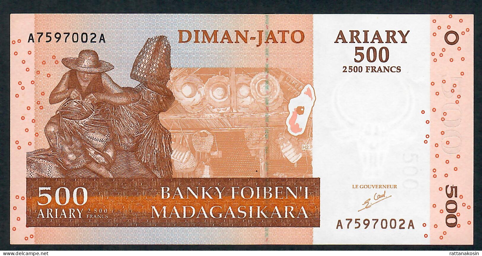 MADAGASCAR P88a 500 ARIARY = 25000 FRANCS 2004 #A/A FIRST PREFIX/FIRST SUFFIX Sign.5   AU Central Vertical Fold - Madagascar