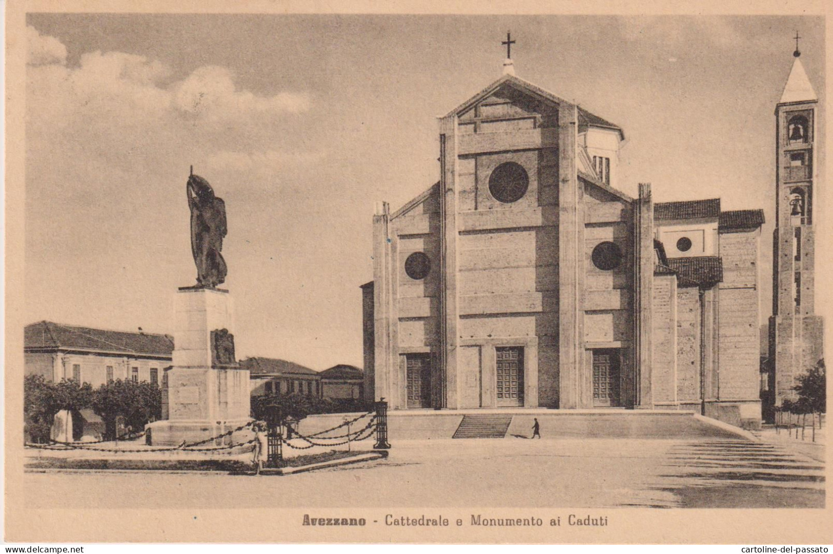 AVEZZANO  CATTEDRALE  E MONUMENTO AI CADUTI  VG  1951 - Avezzano