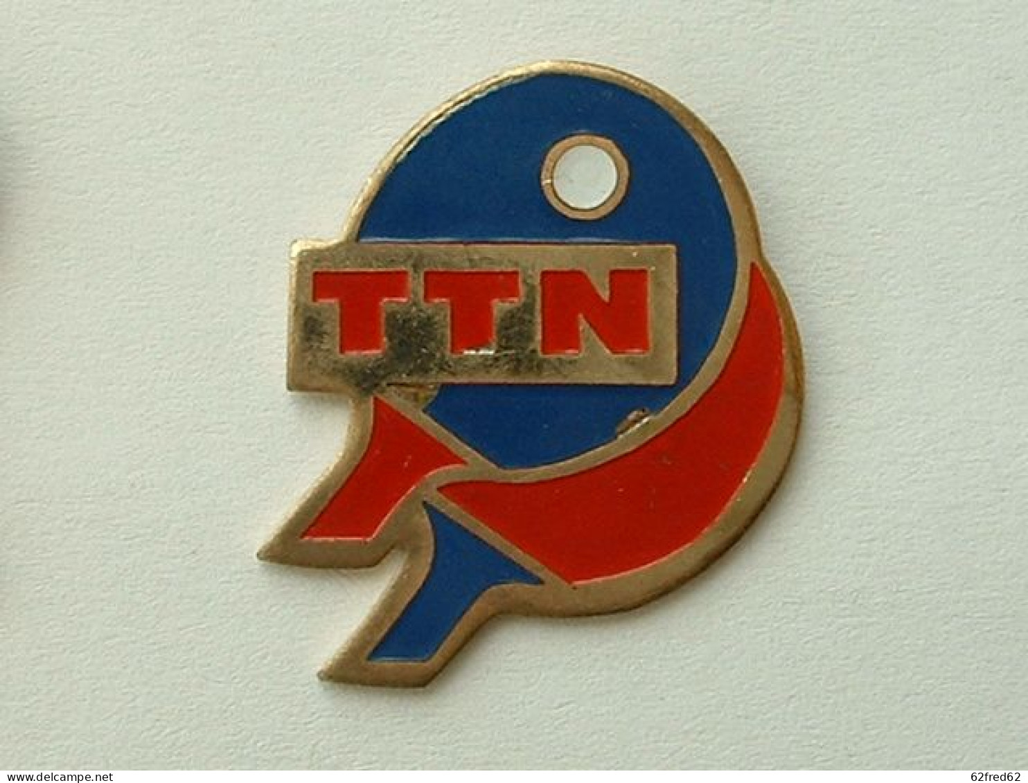 Pin's TENNIS DE TABLE - TTN - Tischtennis