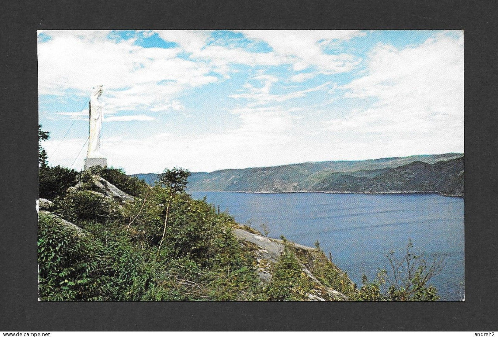 SAGUENAY - STATUE DE LA TRINITÉ CETTE STATUE DE 10 MÈTRES DE HAUT PHOTO J.R.DUCHESNE - Saguenay